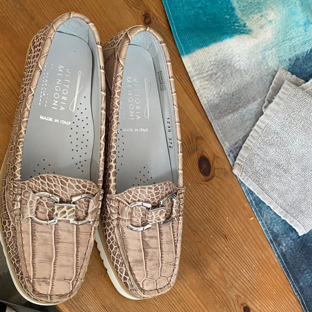 Vittoria Mengoni Crocodile Pattern Loafers